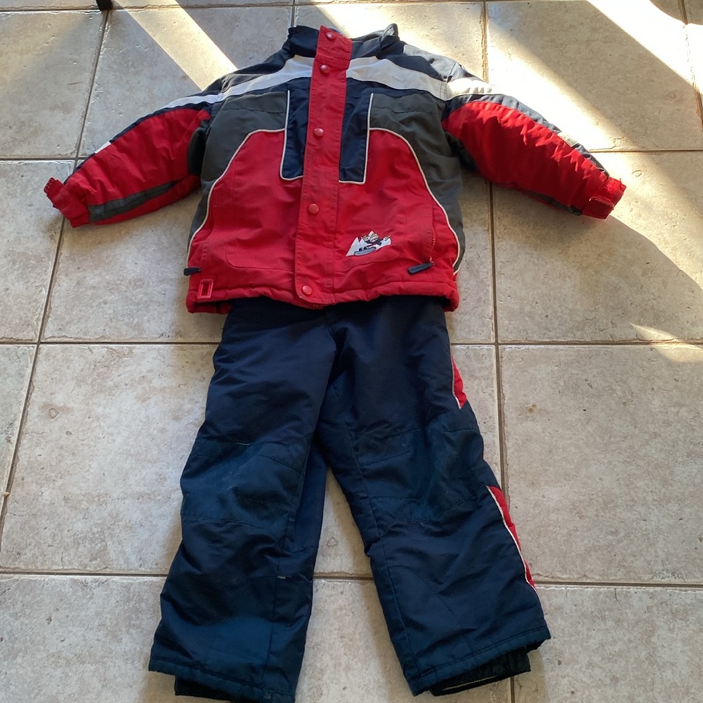 NorthPeak Kids Snowsuit, Jacket and Pants Size 5